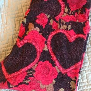 Lularoe TC Valentine’s Leggings